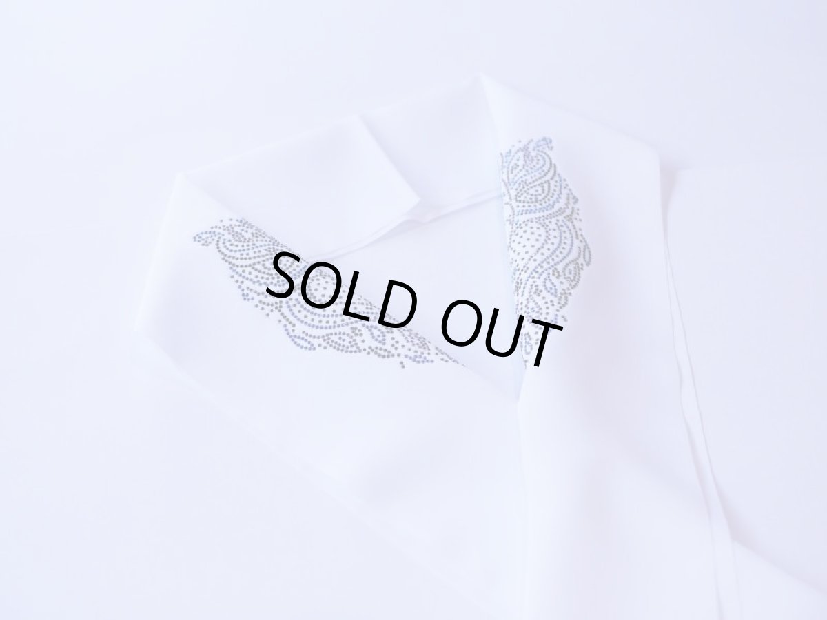 3.ホワイト×ネイビー系ミミズク