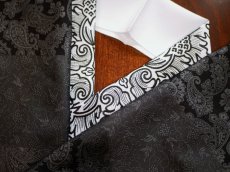 kaonnオリジナル正絹刺繍半衿　白地にブラック刺繍