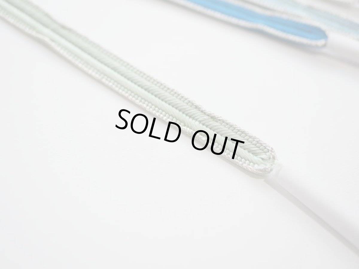 ライトグリーン