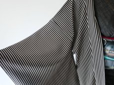 画像5: お仕立て上がり正絹 羽織 レディース　単衣　黒×ベージュ縞 (5)