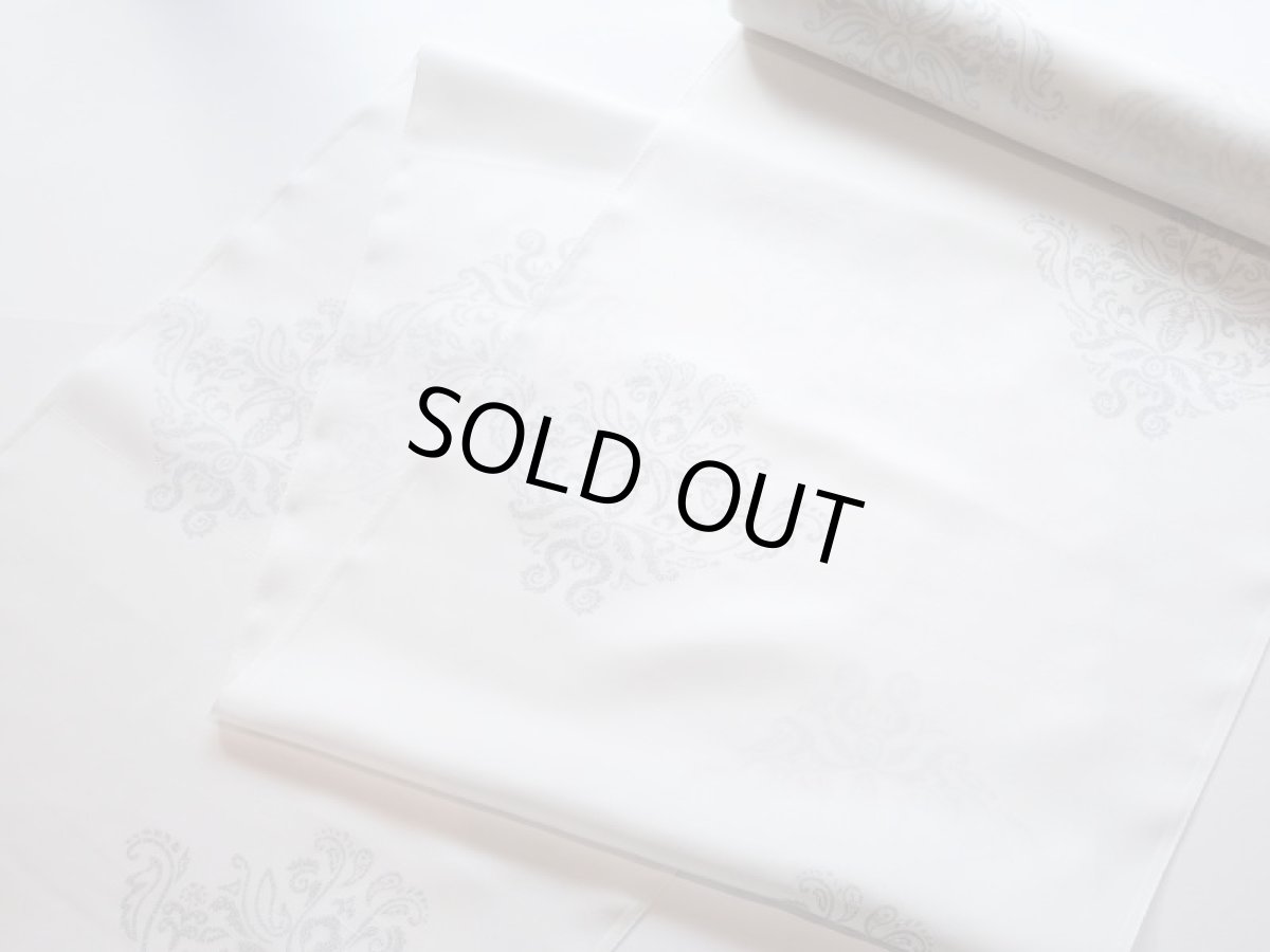 画像3: 洗える正絹単衣長襦袢　white × shiny silver　kaonnオリジナルダマスク柄・単衣　洗える加工対応 (3)