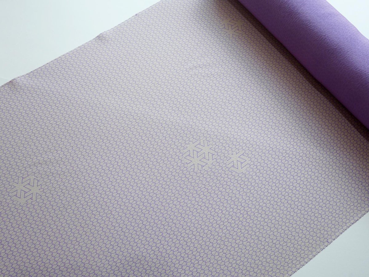 画像3: 広幅着物 友禅飛び柄小紋 グレージュ×パープル snow crystal 裄が広い方用 (3)