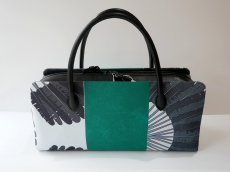 画像1: kaonn-日音衣- original bag　feather green　No.2 (1)