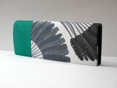 画像1: kaonn-日音衣- original クラッチbag [wide] feather green  No1 (1)