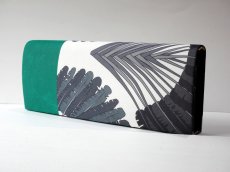 画像1: kaonn-日音衣- original クラッチbag [wide] feather green  No3 (1)