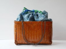 画像1: kaonn-日音衣- オリジナル LAO hand BATIK basket bag　large (1)