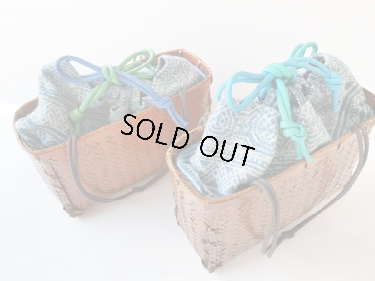 画像10: kaonn-日音衣- オリジナル LAO hand BATIK basket bag　large (10)