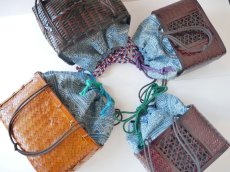 画像11: kaonn-日音衣- オリジナル LAO hand BATIK basket bag　large (11)