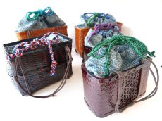 画像10: kaonn-日音衣- オリジナル LAO hand BATIK basket bag　mini (10)