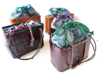 画像1: kaonn-日音衣- オリジナル LAO hand BATIK basket bag　mini